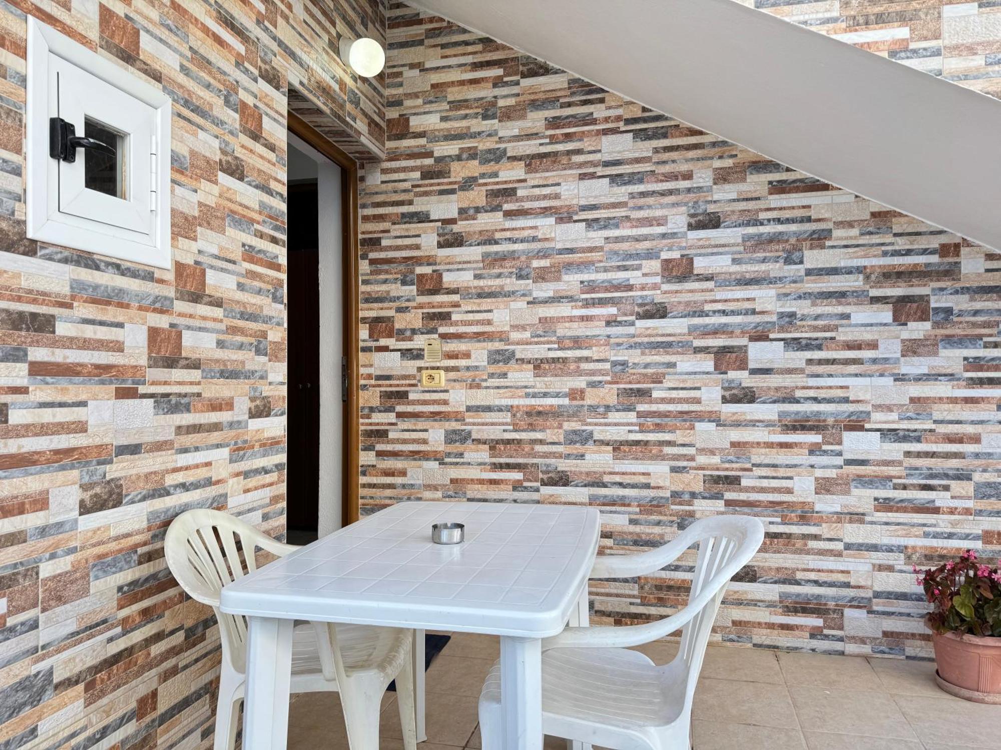 Holiday Rooms * Ksamil