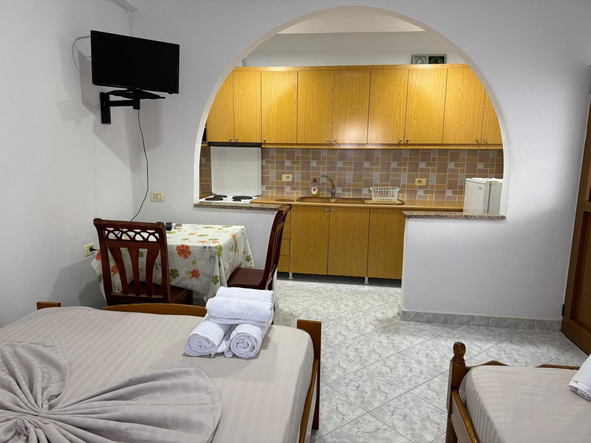 Holiday Rooms Ksamil