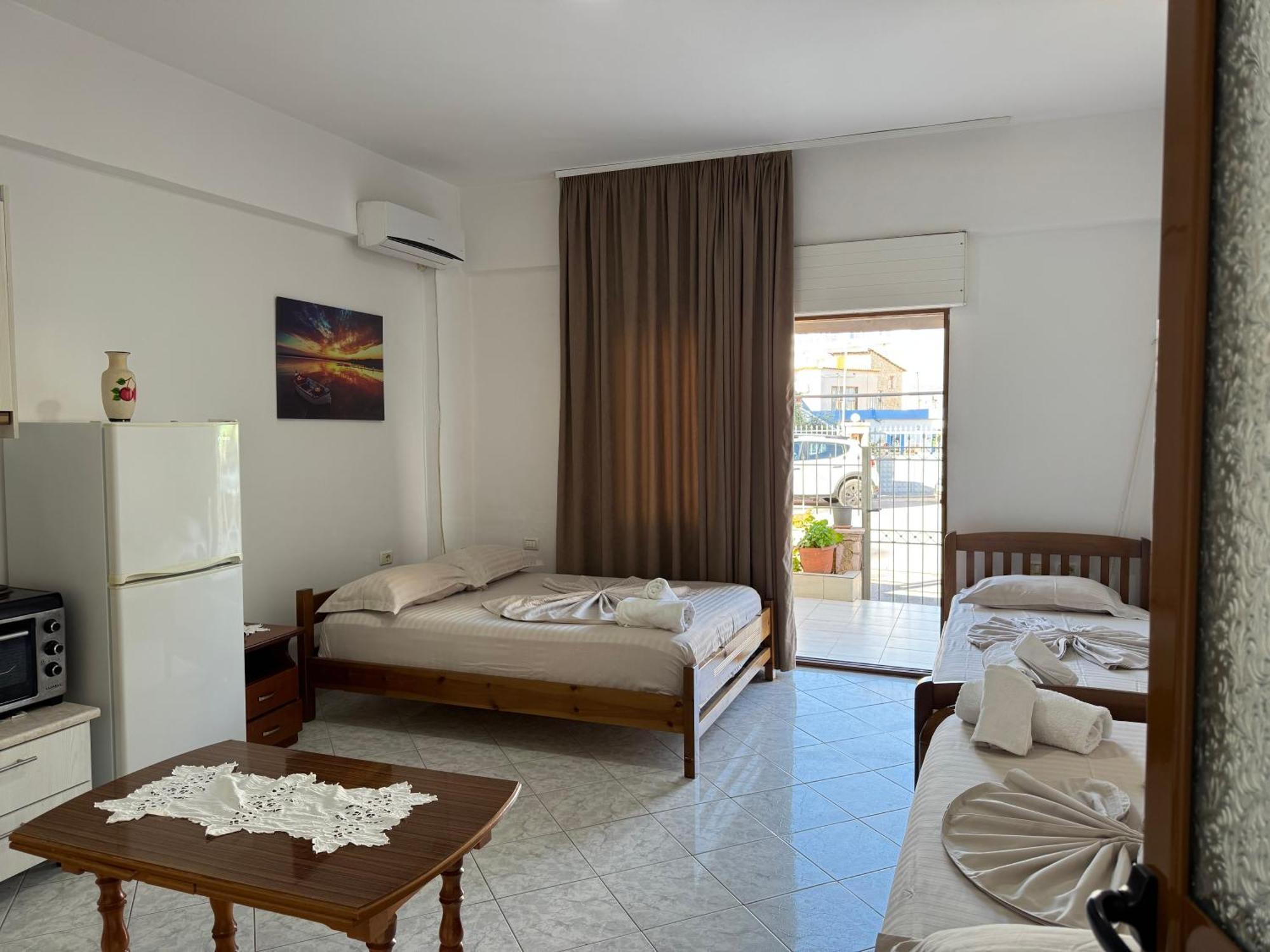 Holiday Rooms